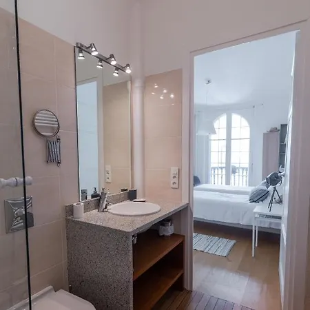 Bel Bourgeois Au Centre-ville De דירה