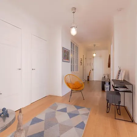 Bel Bourgeois Au Centre-ville De * Biarritz